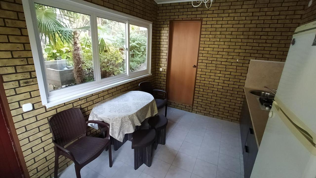 Tsikhierva Hotel Gagra Luaran gambar